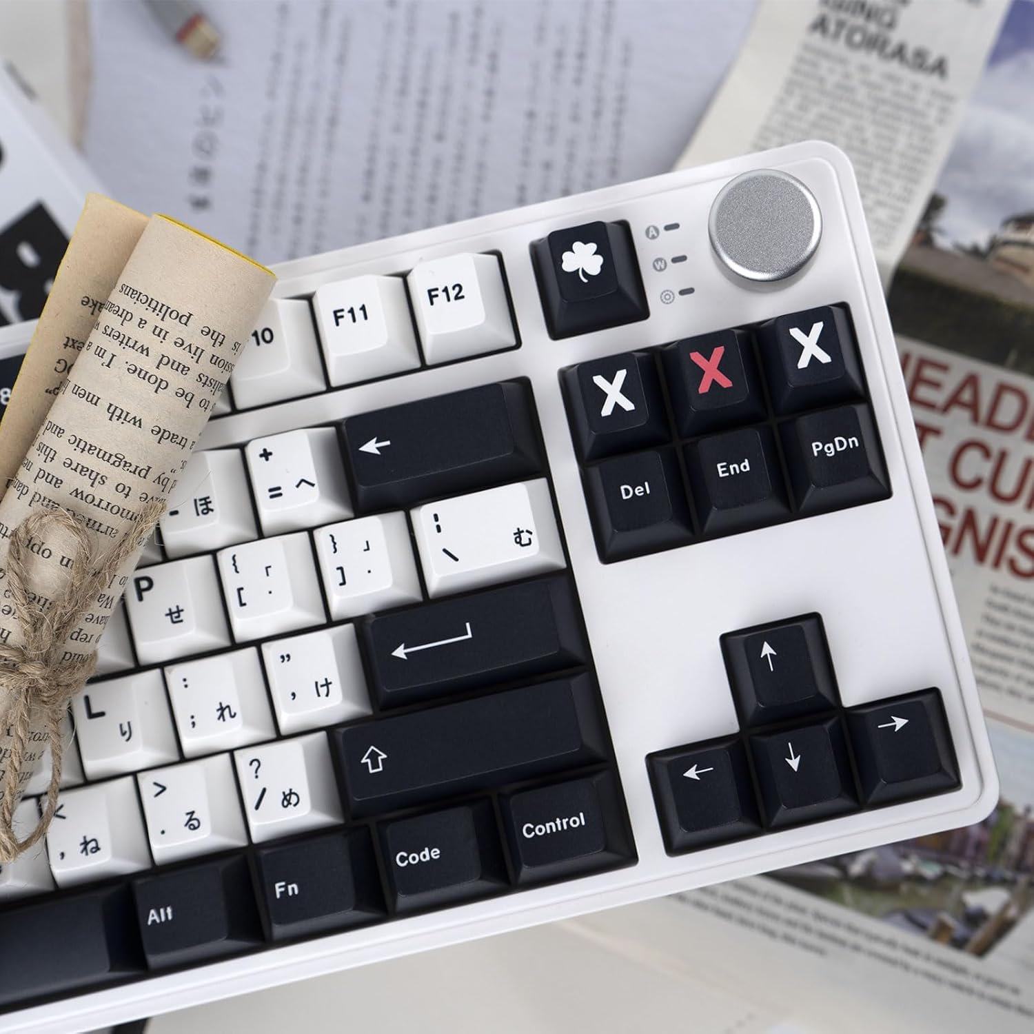 129 Keys Black and White Customized Keycap, Cherry Profile Japanese Keycaps, PBT Dye Sublimation Keycaps Set for Gateron Kailh Cherry MX Switch Gaming Mechanical Keyboards