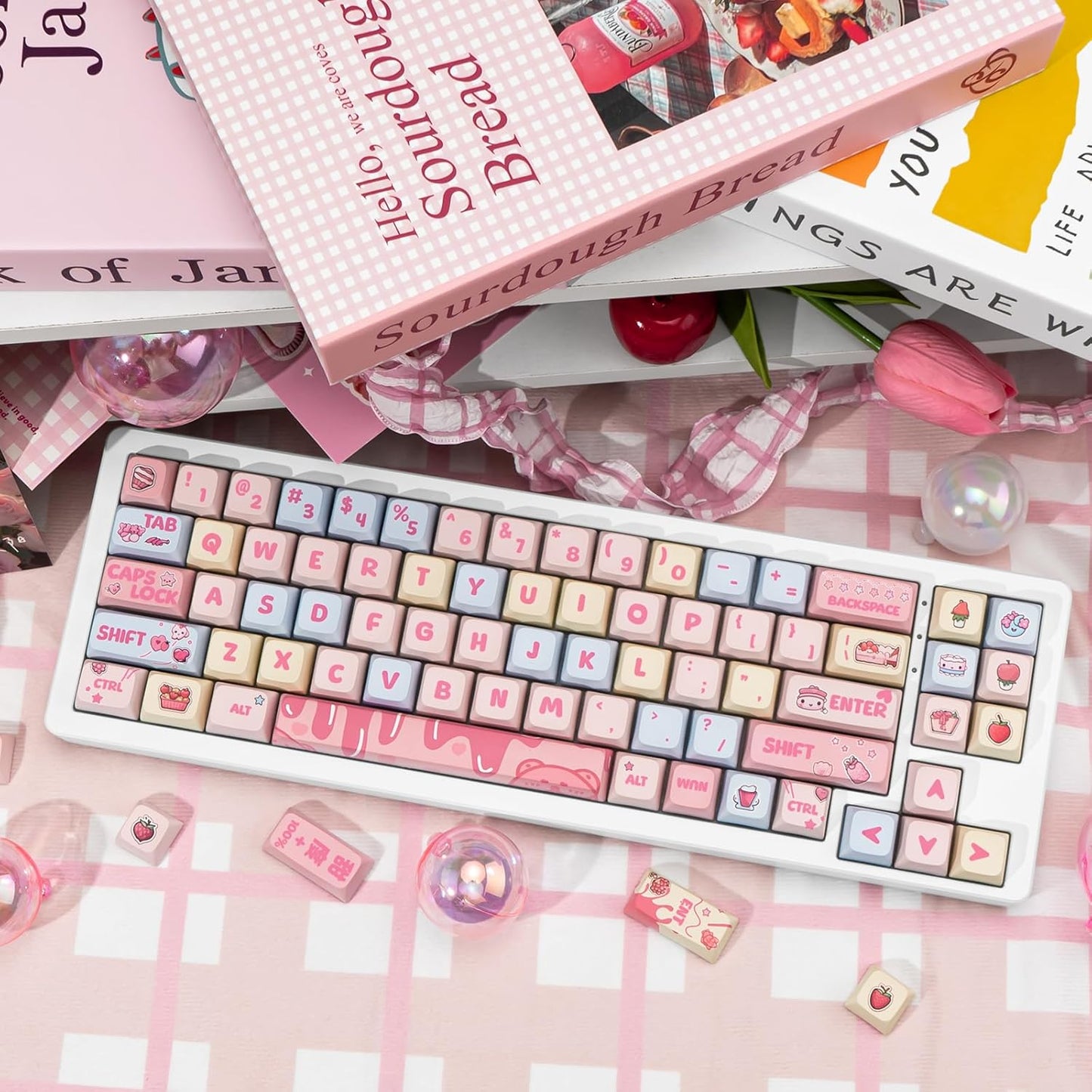Custom Keycaps, 133 Keys Creamy Strawberry Cute Keycap, Dye Sublimation PBT Key Caps XDA Profile Keycaps Set for Cherry Gateron MX Swithes Mechanical Gaming Keyboards
